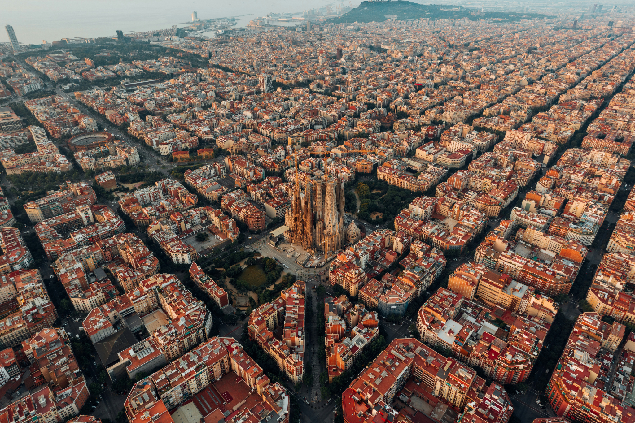 Overhead view of Barcelona's maze of buildings